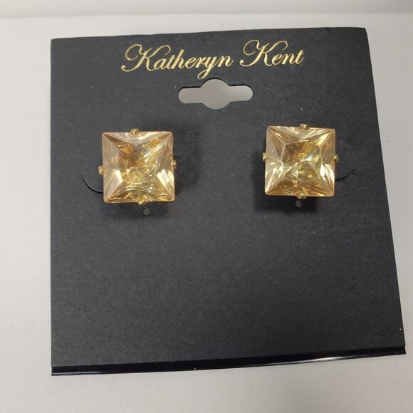 KATHERYN KENT, Gold-tone 0.5x0.5-in Yellow Square Sparkle Crystal Stud Earrings - Picture 6 of 9